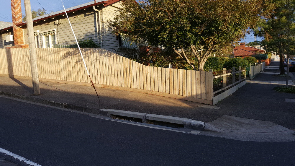 Paling Fencing Melbourne Fencing & Decking