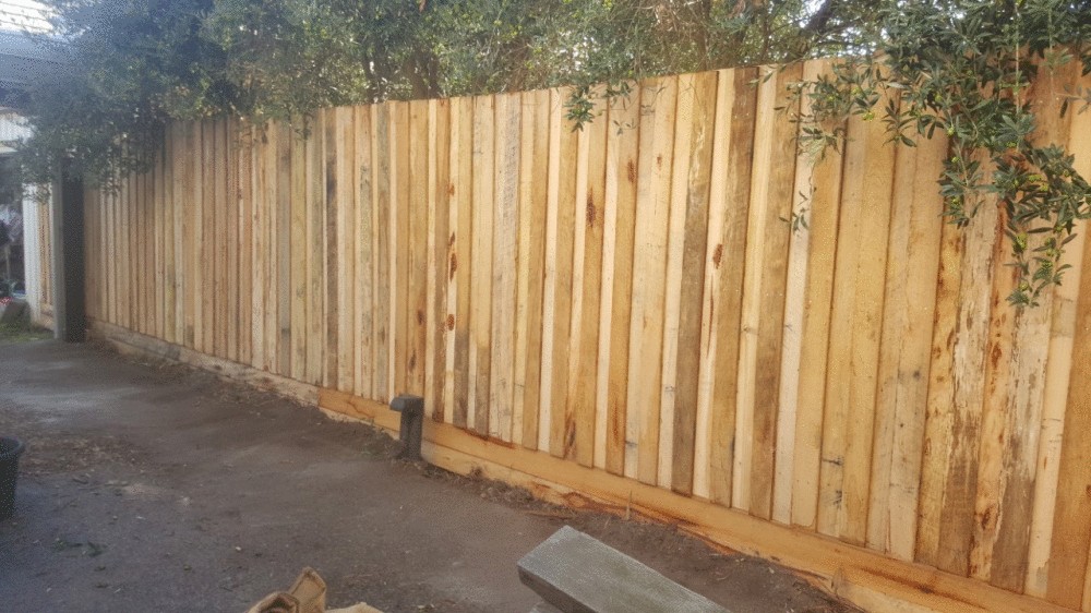 Paling Fencing Melbourne Fencing & Decking
